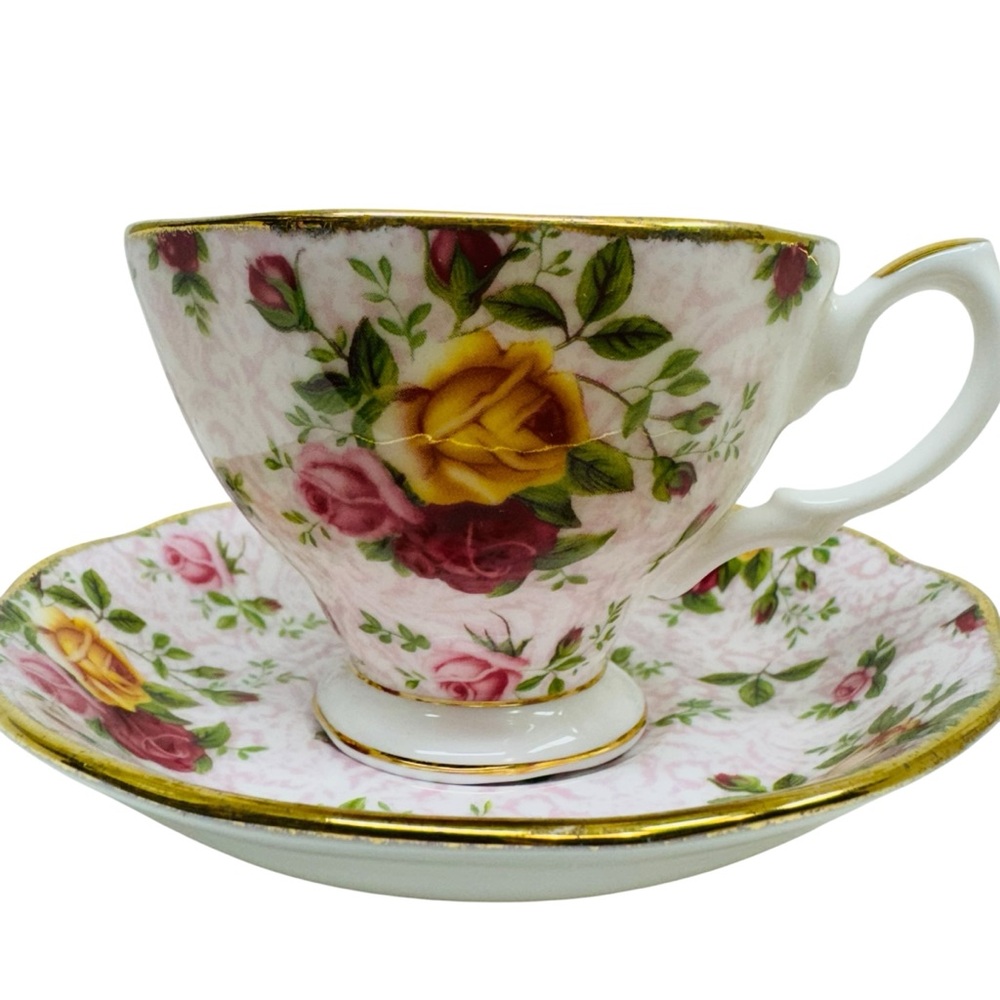 Royal Albert Old Country Roses Tea Cup & Saucer Soft Pink Lace - Picture 2 of 12